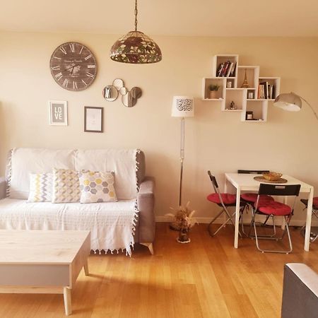 Ferienwohnung Appart Tour Eiffel Pour 4 Personnes Paris Exterior foto